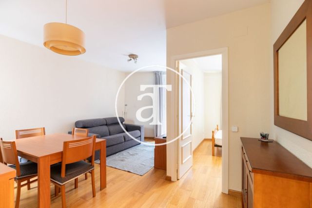 Monthly rental apartment steps away from Paseo Sant Joan 4