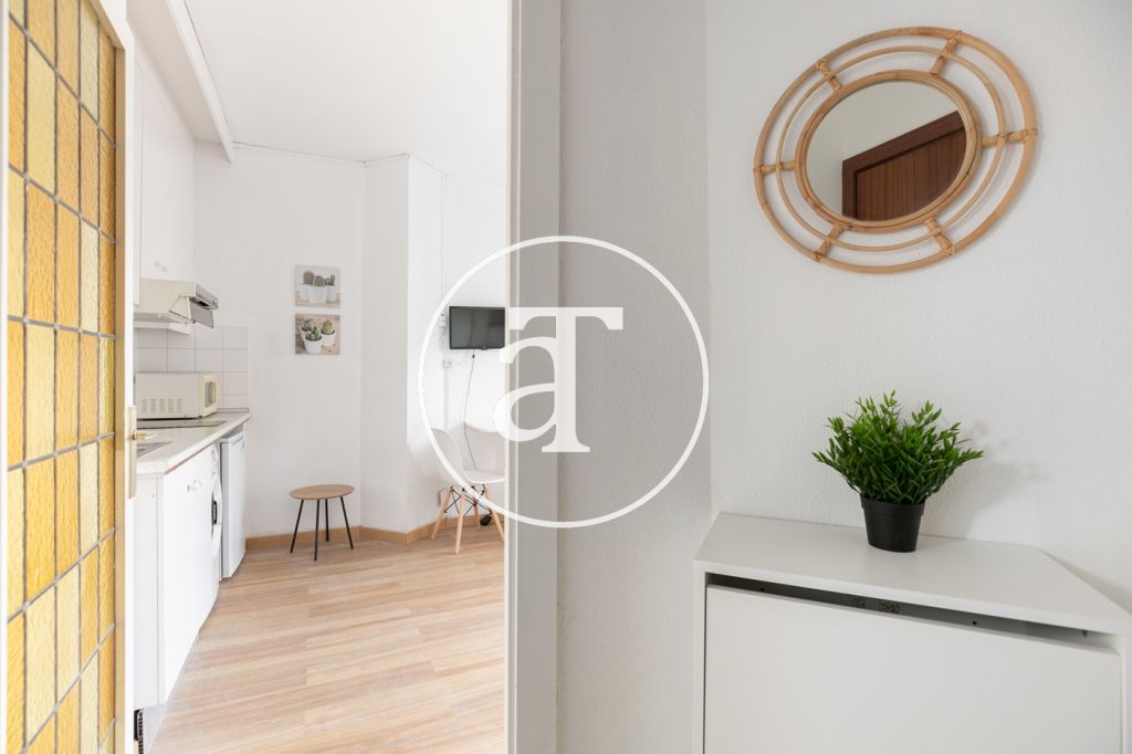 Studio à louer pour une courte durée, à deux pas de la gare de Sants 13