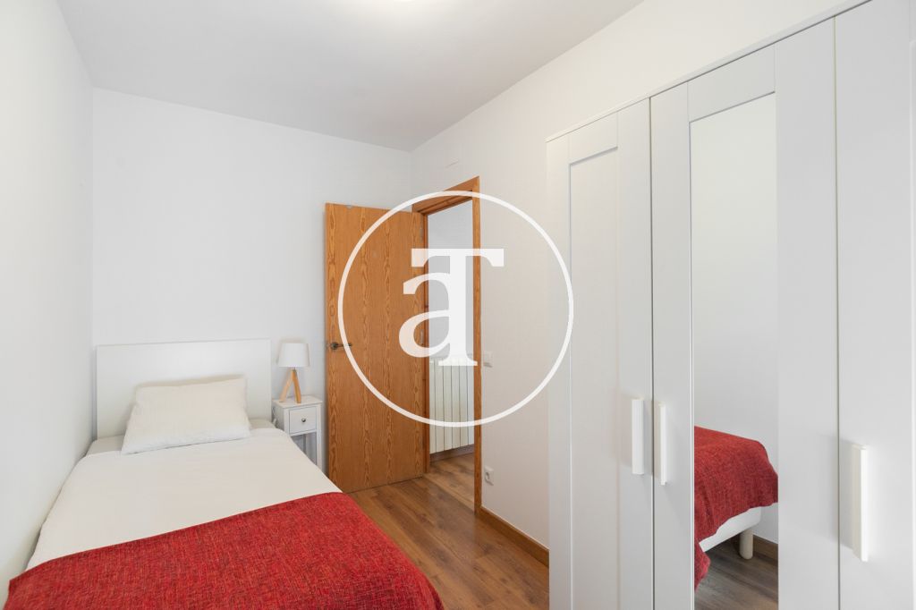 Monthly rental apartment with 2 bedrooms in Poble-sec 18