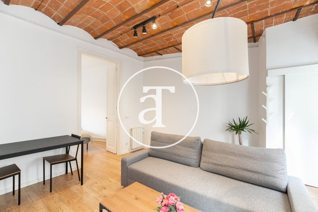 Monthly rental apartment with 1 bedroom with amazing terrace in the center of Barcelona 10