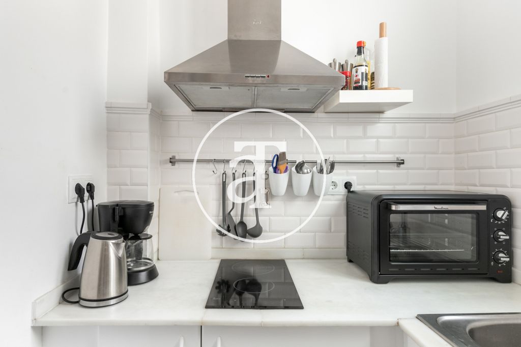 Monthly rental apartment with 1 bedroom with amazing terrace in the center of Barcelona 14