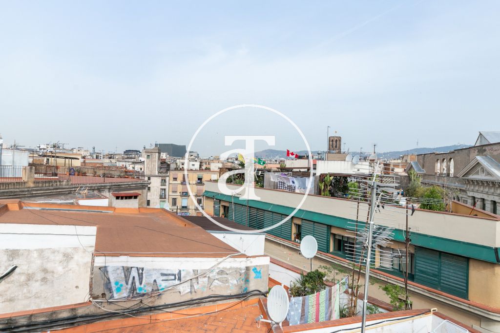 Monthly rental apartment with 1 bedroom with amazing terrace in the center of Barcelona 2
