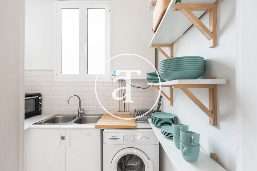 Monthly rental apartment with 1 bedroom with amazing terrace in the center of Barcelona 16