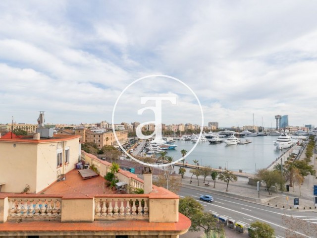 Monthly rental apartment with 2 bedroom, balcony and nice views of the harbor in Ciutat Vella