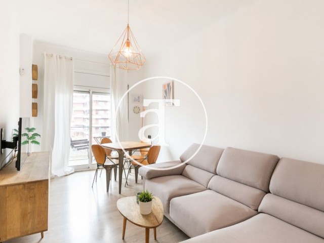 Appartement en location temporaire avec 1 chambre et 1 salle de bain avec terrasse d