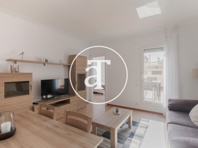 Monthly rental apartment: 2 bedrooms and 1 bathroom with large terrace in Eixample