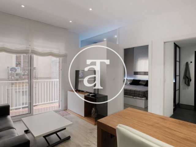 Monthly rental apartment with 1 bedroom, 1 bathroom and terrace in Gràcia